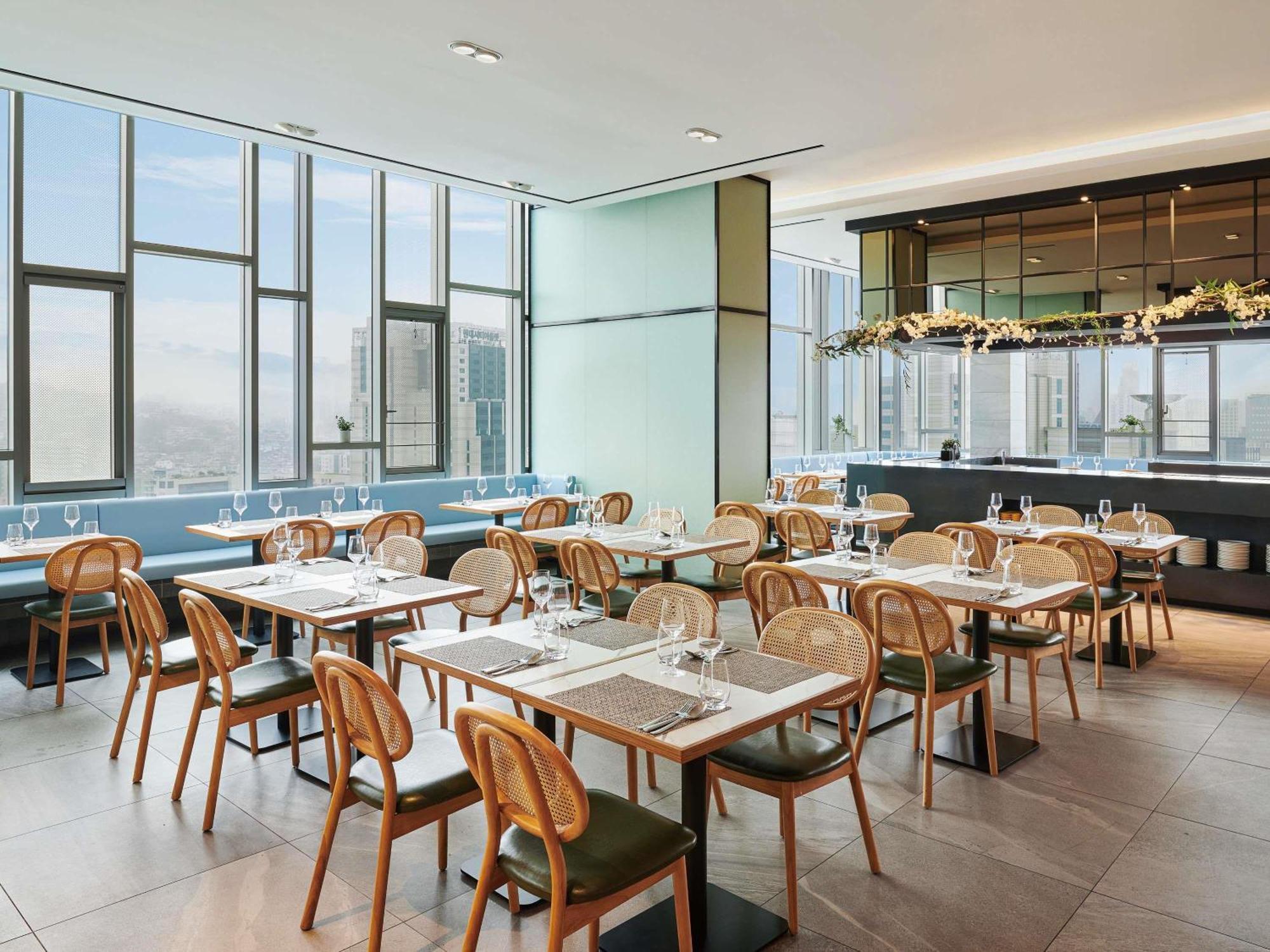 Novotel Ambassador Dongdaemun & Residences