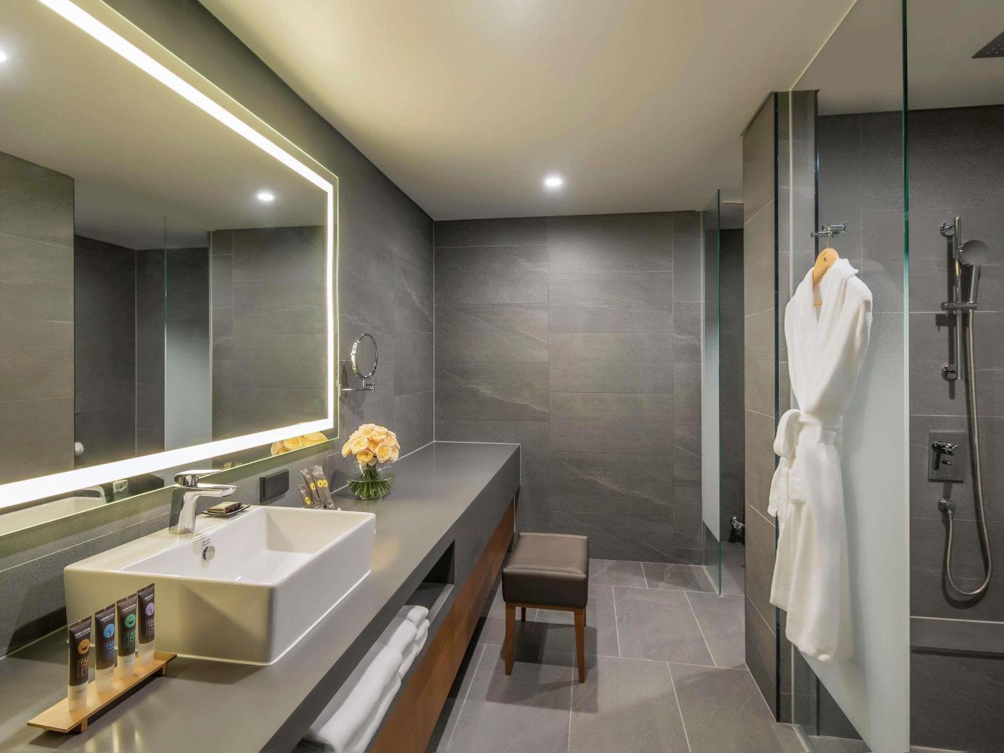 Novotel Ambassador Dongdaemun & Residences 5* Seoul